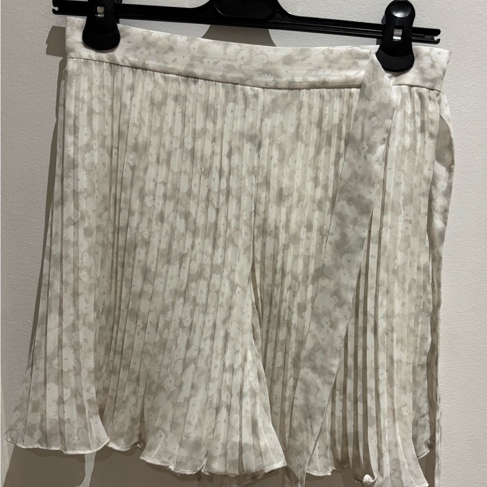Club Monaco Pleated Skort